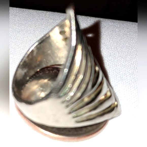 ROMAN STYLE FASHION RING - Picture 6 of 9